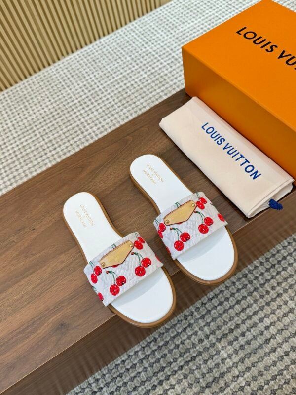L-Fashionable Takashi Murakami Cherry Series co-branded slippers-3152