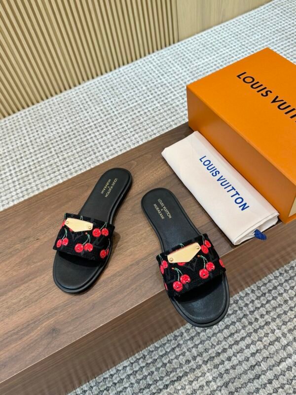 L-Fashionable Takashi Murakami Cherry Series co-branded slippers-3155