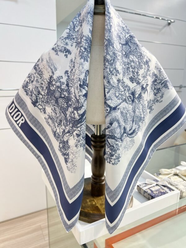 D-New printed handkerchief-045 - Image 2
