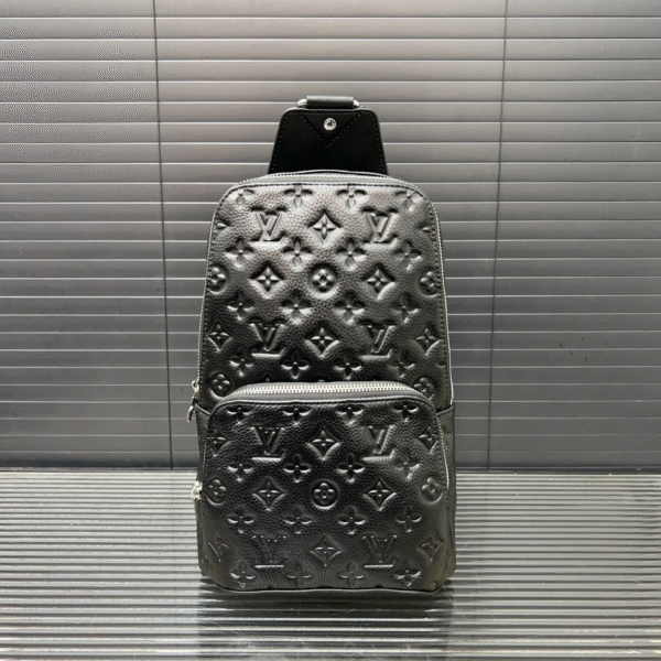 L-AVENUE series chest bags-141