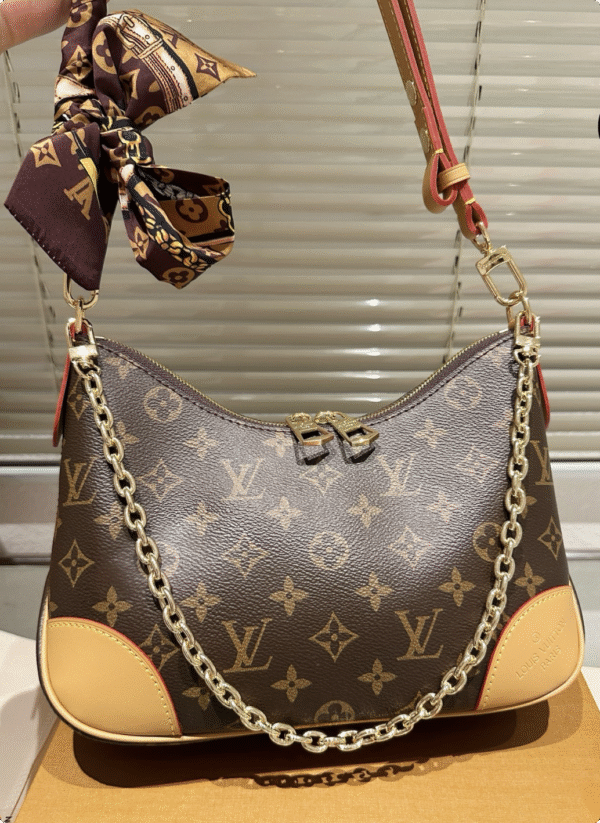 L-New shoulder bag, croissant  101