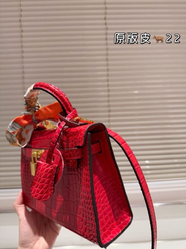 H-Classic crocodile print Carrie bag-124 - Image 2