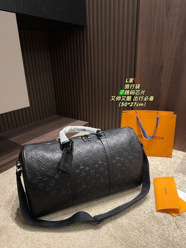 L-Classic embossed travel bag-125