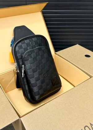 L-AVENUE series chest bags-140