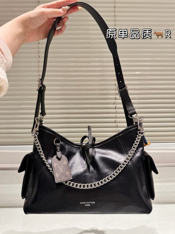 L-Carrall Small Cowhide-177