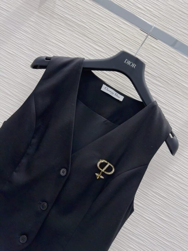 C-New and old money wind vests-215 - Image 2