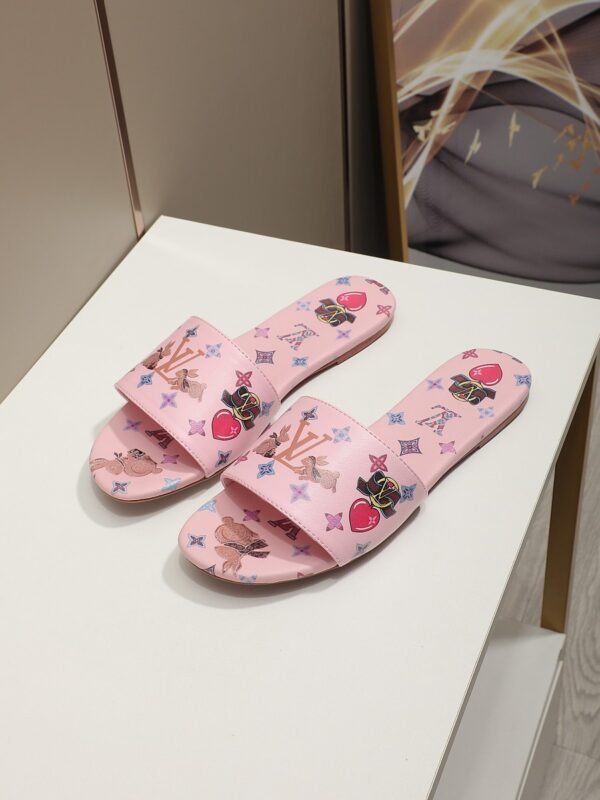 L-Classic flat-bottomed flip-flops-337