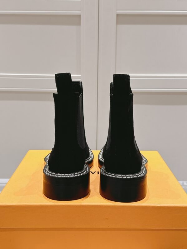 L-Chelsea ankle boots-352 - Image 4