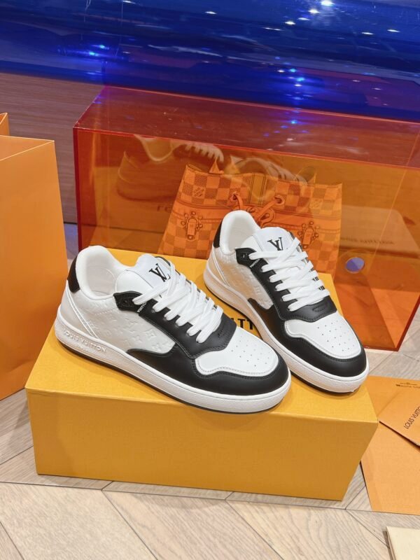 L-Classic pair of sports shoes for couples-353 - Image 2