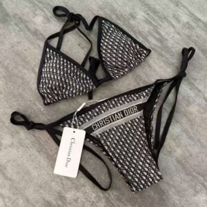 F-Sexy bikini D-Sexy bikini