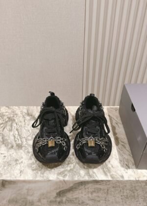 B-Lock-on dad shoes-360
