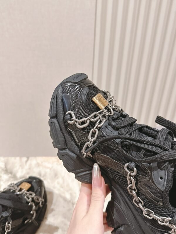 B-Lock-on dad shoes-360 - Image 3