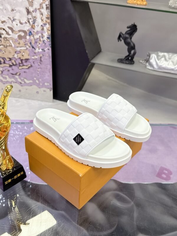 L-Classic Slippers-361