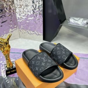 L-Classic Slippers-364