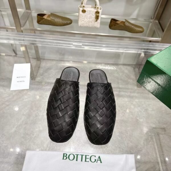 B-Classic Square Toe Flats -367