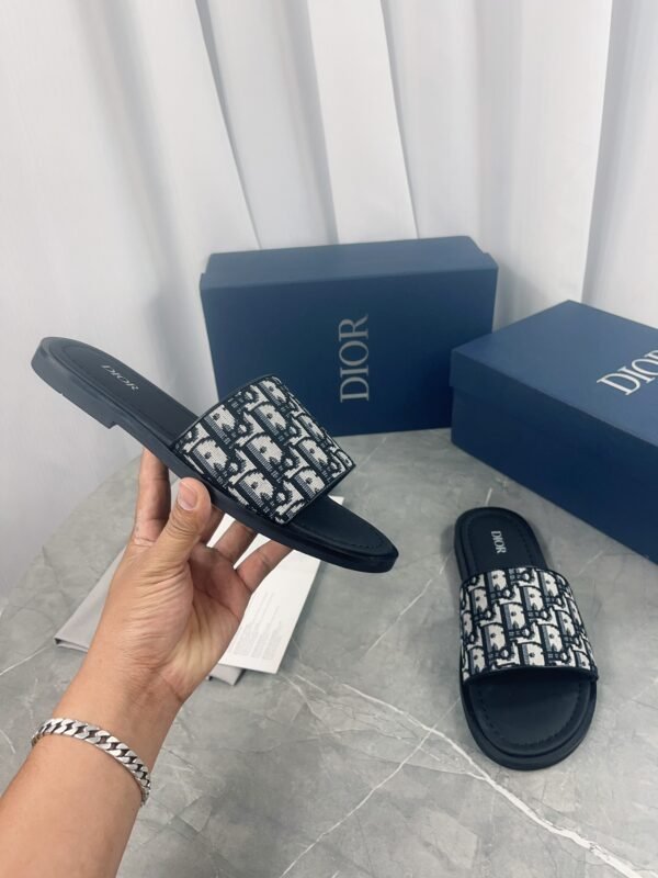 D-Classic Men's High Quality Slippers-3119 - Image 3