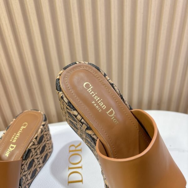D-Classic Thick Bottom Slope Heel Women's Slippers-3124 - Image 8