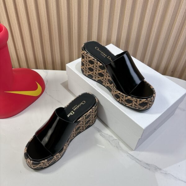 D-Classic Thick Bottom Slope Heel Women's Slippers-3124 - Image 3