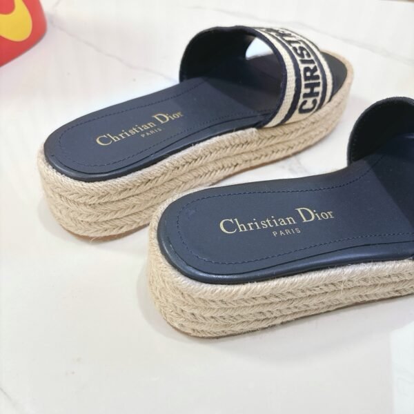 D-New Thick Bottom Women's Slippers-3125 - Image 3