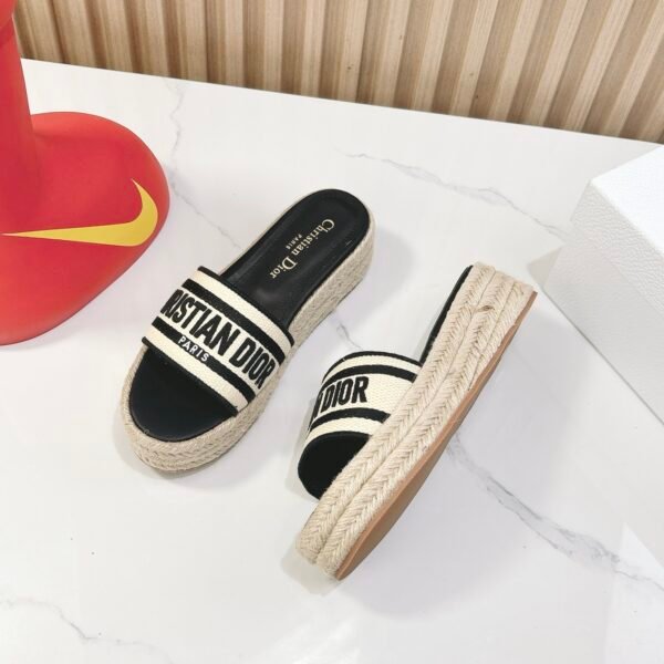 D-New Thick Bottom Women's Slippers-3125 - Image 7