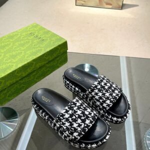 G-New Thick Bottom Women's Slippers-3129