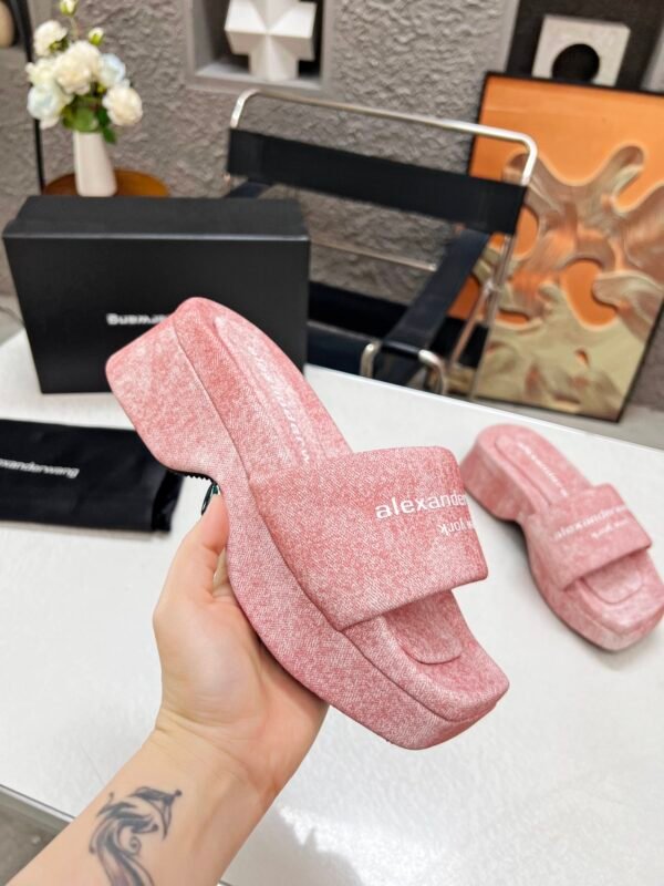 A-New Thick Bottom Women's Slippers-3132 - Image 4