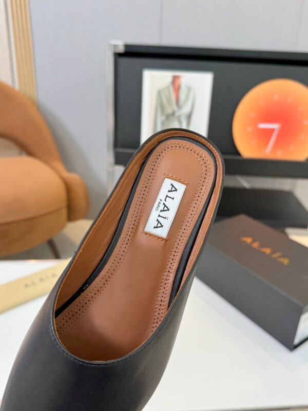 A-New Flat Bottom Women's Slippers-3133 - Image 3