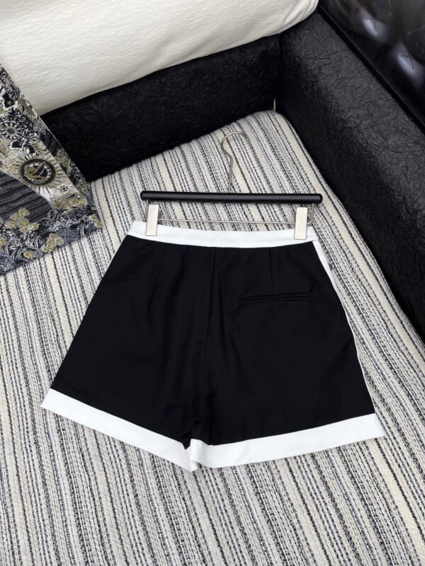 L-Elegant ladies shorts-2205 - Image 2
