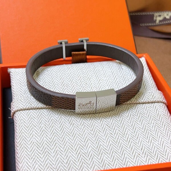 H-Latest pure leather bracelet-060 - Image 3