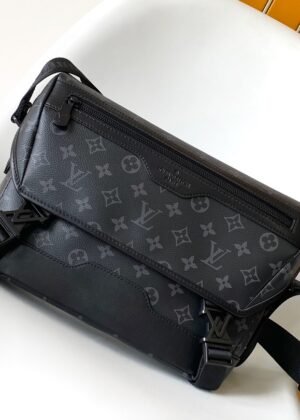 L-Vintage Men's Messenger Bag-1133