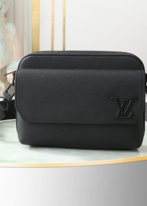 L-Vintage Men's Messenger Bag-1135