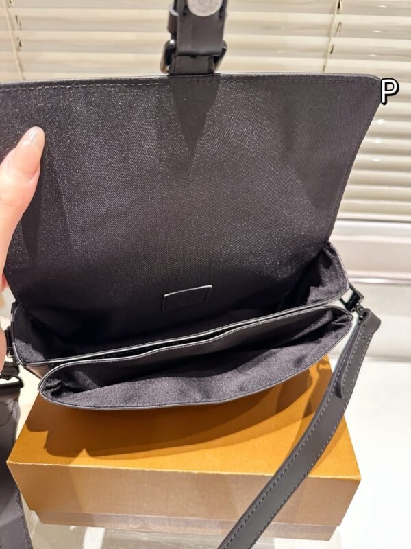 L-New cowhide men's shoulder bag-1139 - Image 5