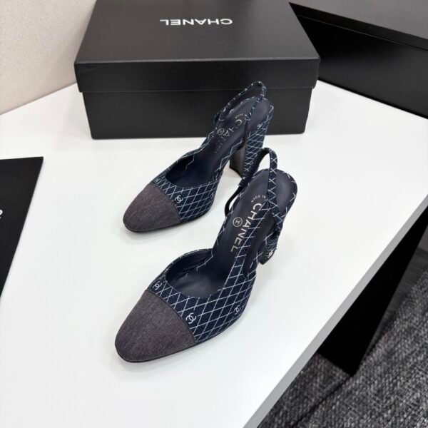 C-New block heel sandals-3196 - Image 2