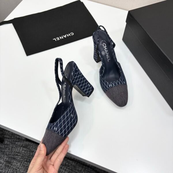 C-New block heel sandals-3196 - Image 4