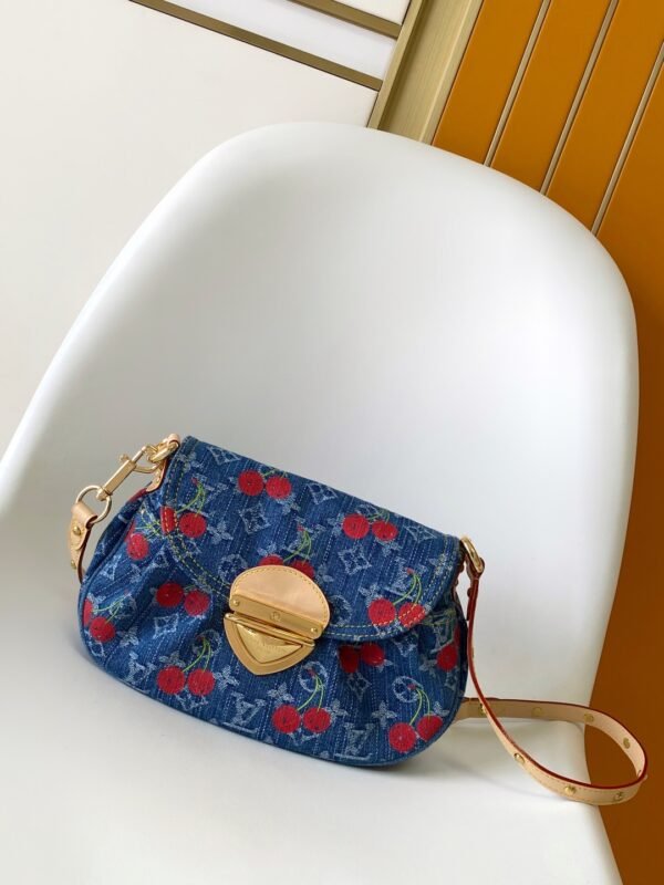 L-Takashi Murakami Collaboration Series-1167