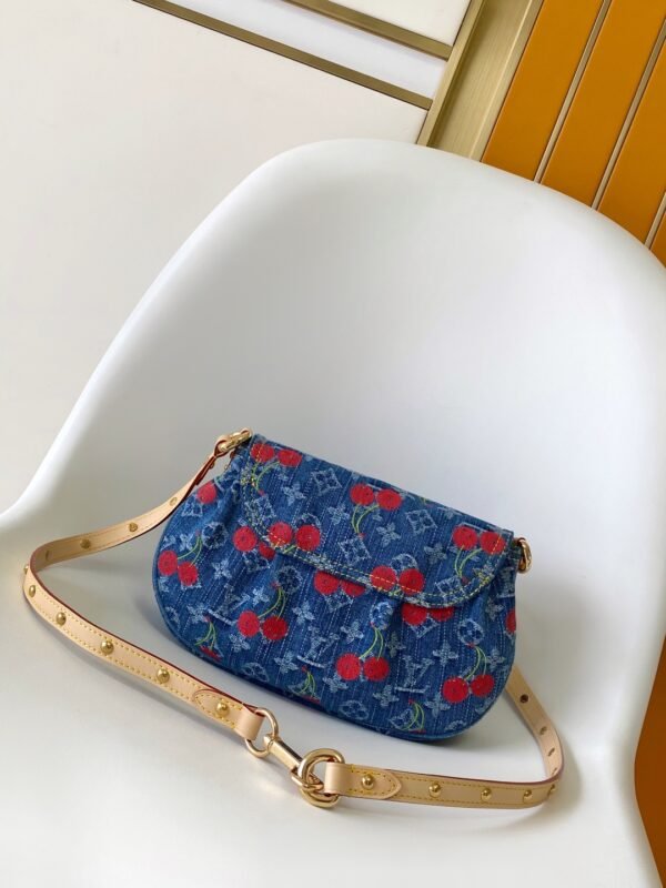 L-Takashi Murakami Collaboration Series-1167 - Image 2