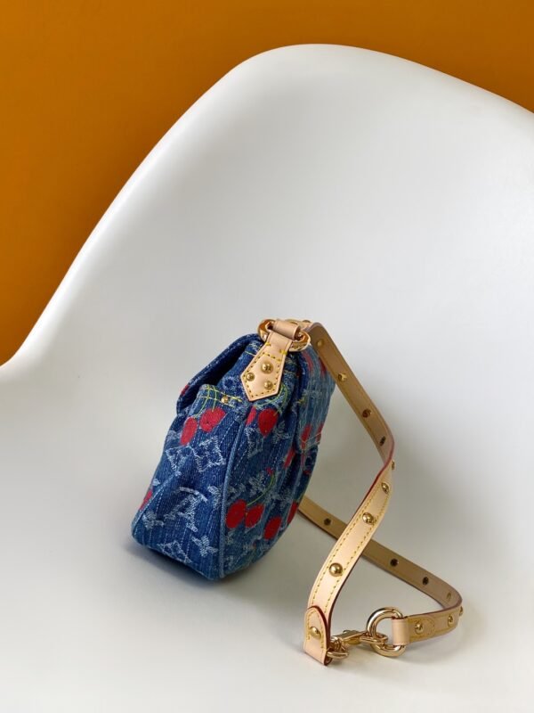 L-Takashi Murakami Collaboration Series-1167 - Image 5