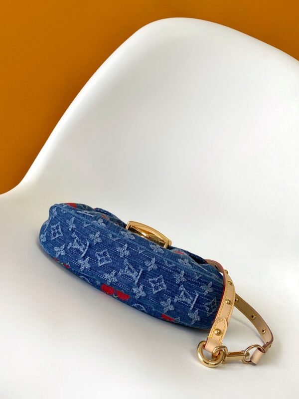 L-Takashi Murakami Collaboration Series-1167 - Image 3