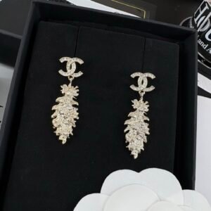 C-Elegant new feather stud earrings-0137