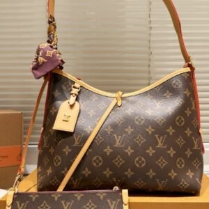 L-Classic, versatile and elegant hobo bag 105