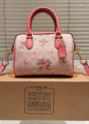 C-New versatile perfect workmanship Coach pillow bag  108