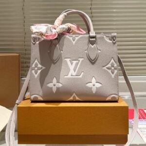 L-New classic versatile design unique, can be handheld or shoulder jungle bag 110