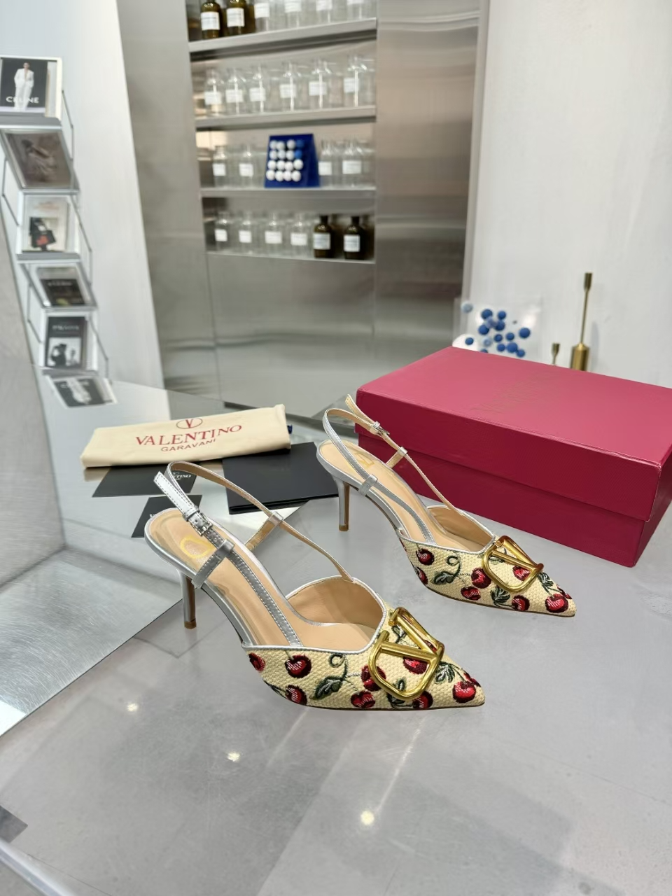 V-Original cherry embroidered sandals-3469