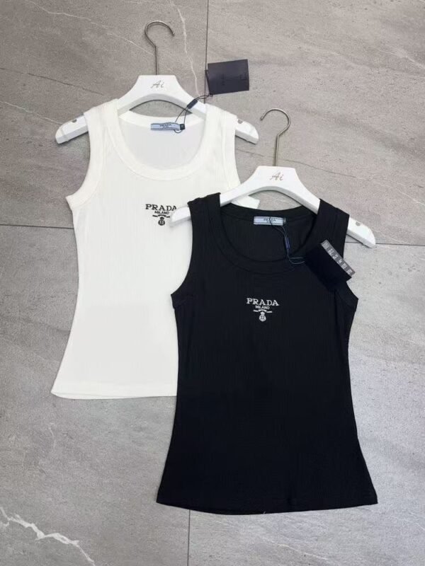 New classic vest