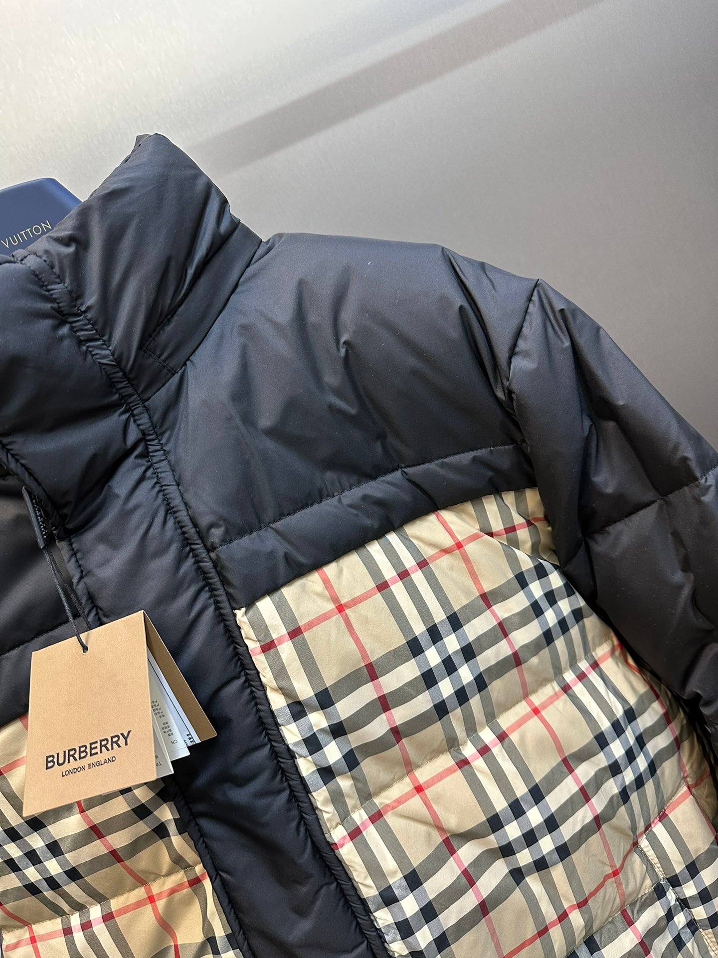 BB-New Collection-Down Jacket-2357 - Image 3