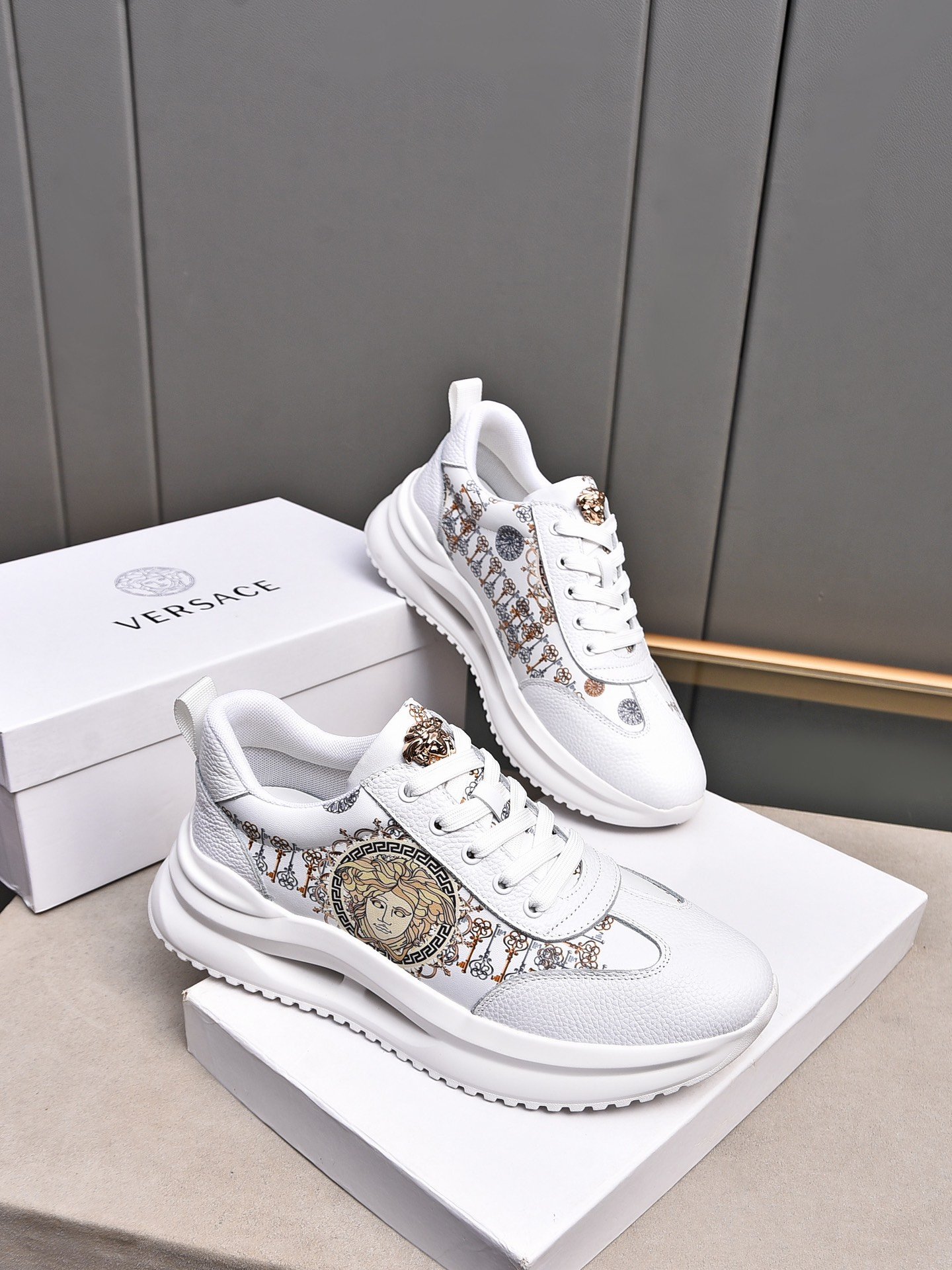 V-Classic sneakers-3311 - Image 2