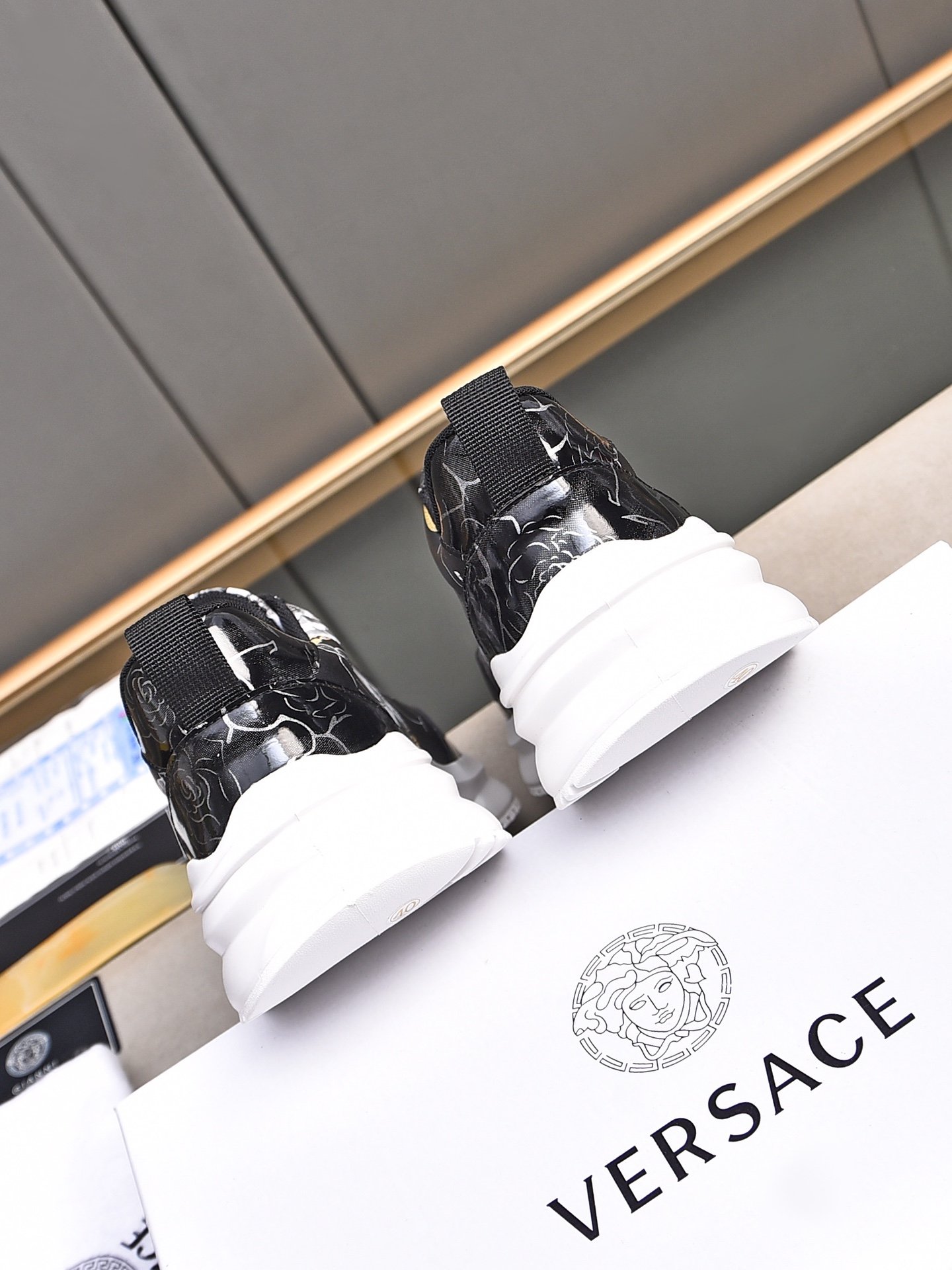 V-Classic sneakers-3311 - Image 5