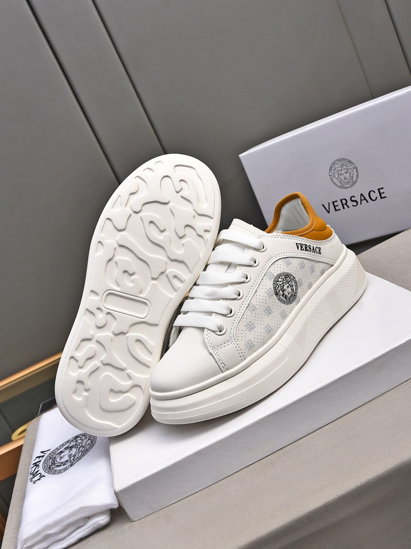 V-Classic sneakers-3313 - Image 2