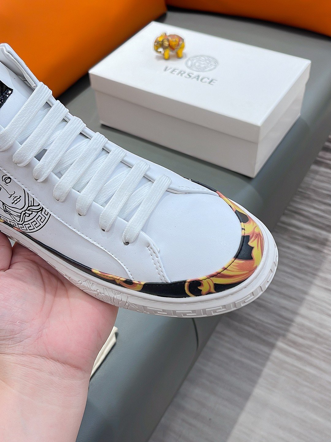 V-Classic high-top sneakers-3320 - Image 3