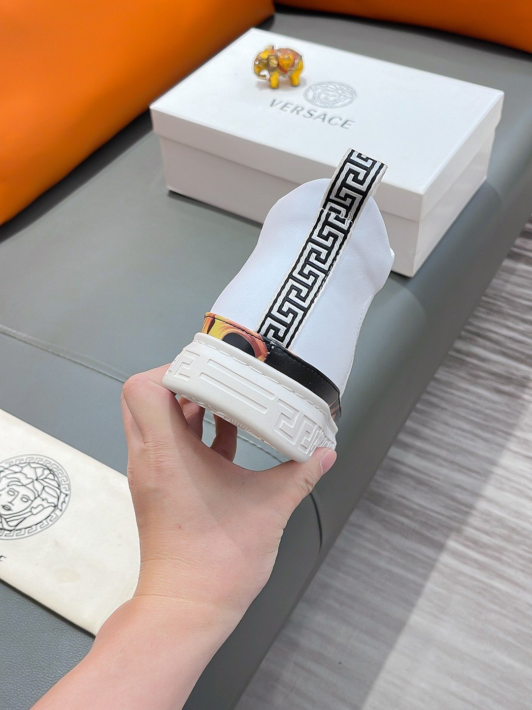 V-Classic high-top sneakers-3320 - Image 4